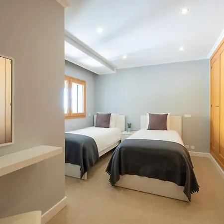 Praia Da Luz 25 By Destination Algarve Λάγος